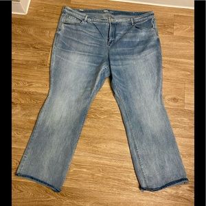 Old Navy kicker bootcut jeans. Size 28. Worn only once.